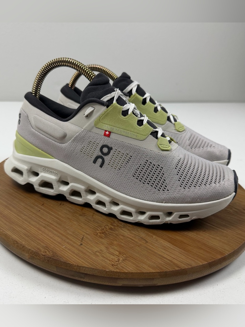 On Running CloudStratus 3 Athletic Shoes in Light Gray & Olive Green